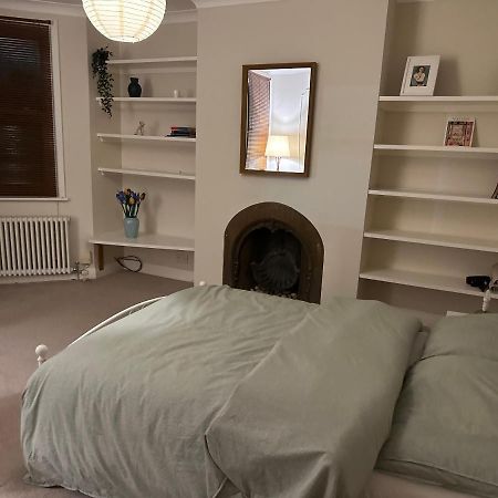 Spacious Room Near Underground Londra Esterno foto